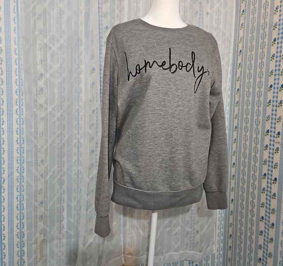 Modern Canvas “Homebody” Graphic Sweatshirt | Gray Cozy Lounge Pullover | Medium - Picture 2 of 6